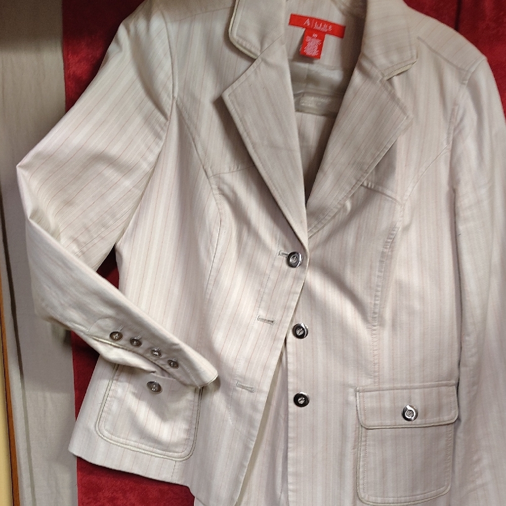 Vibe Cream Striped Women's Blazer& Pants